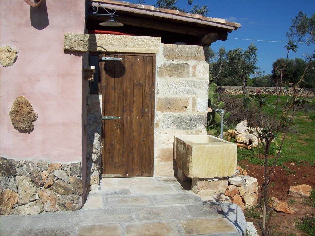 Trullo Contrada Stracca Pensionat Alliste Exteriör bild