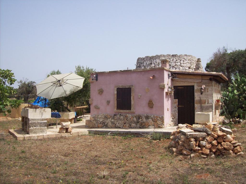 Trullo Contrada Stracca Pensionat Alliste Exteriör bild