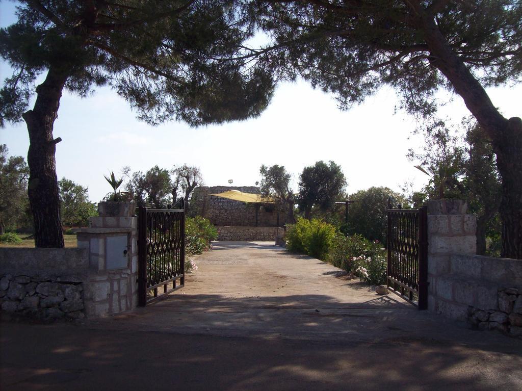 Trullo Contrada Stracca Pensionat Alliste Exteriör bild